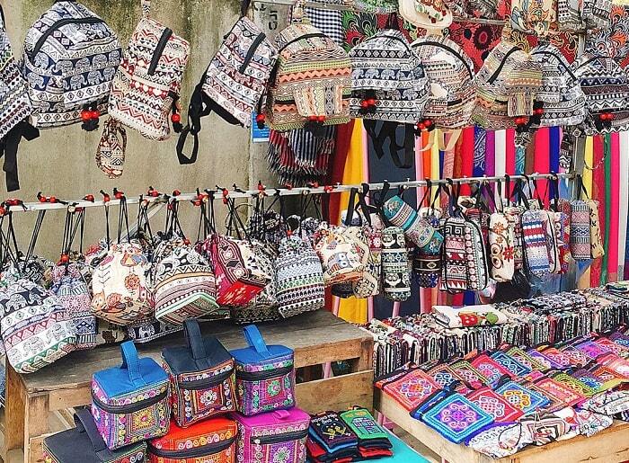 Đặc sản đồ thổ cẩm